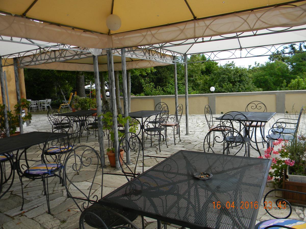 Albergo Ristorante Ragno D'Oro Пьянкастаньяйо Экстерьер фото